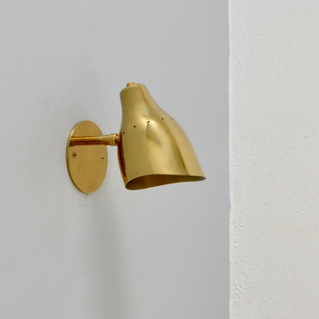 Mid-Century Modern Brass Wall Sconce – One-Light Fixture