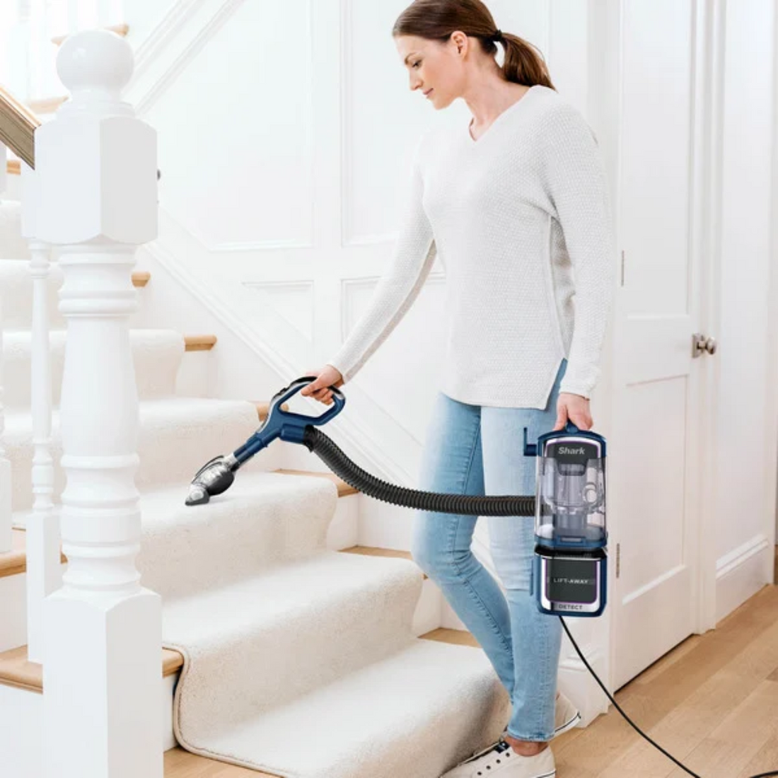 Shark Detect Performance Lift-Away Advanced Upright Vacuum with DuoClean Detect