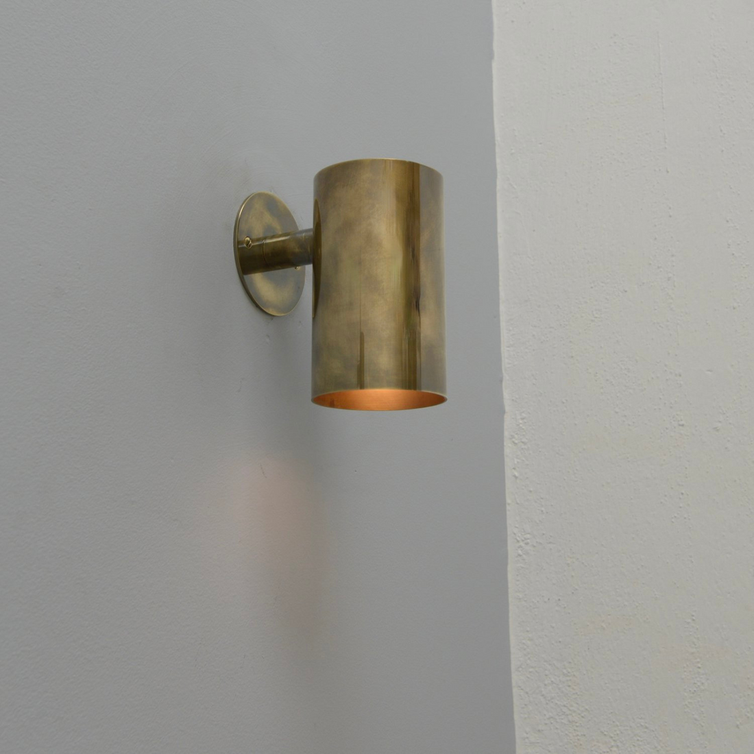 One-Light Mid-Century Modern Stilnovo Style Brass Wall Sconce