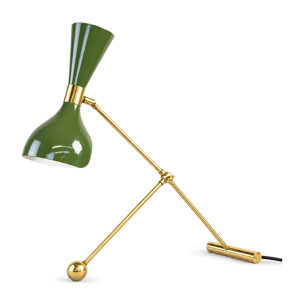 Handcrafted Brass Table Lamp – Elegant and Customizable Lighting in polished brass
