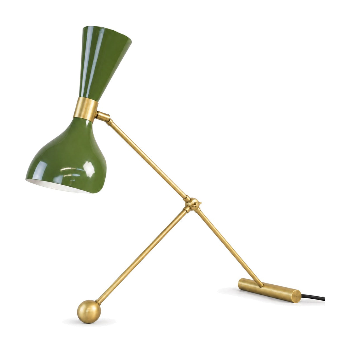 Handcrafted Brass Table Lamp – Elegant and Customizable Lighting in brushed brass