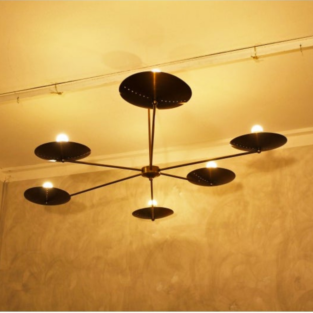 6-Light Brass Sputnik Chandelier – Vintage Starburst Design