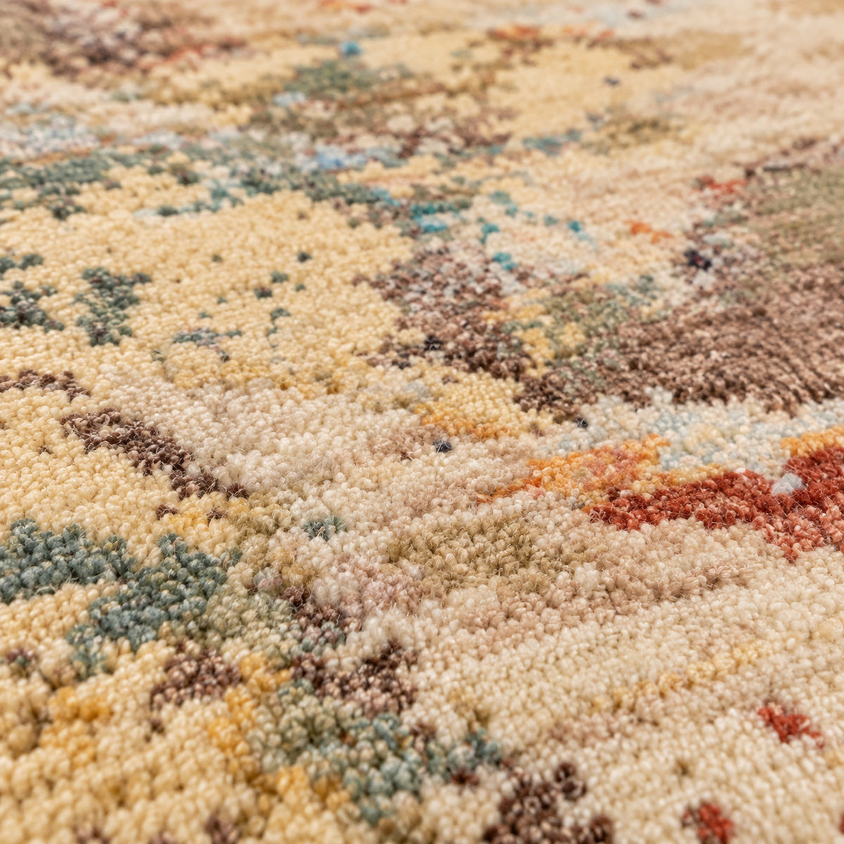 Alchemy Ivory Abstract Transitional Modern Bedroom Rug, close up of the texture