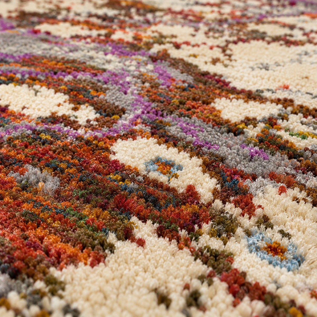 Erased Luxe Silk Ivory Modern designer Rug, close up of the texture